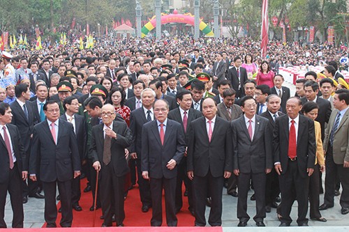 Спикер Вьетнамского парламента Нгуен Шинь Хунг принял участие в празднике Донгда - ảnh 1